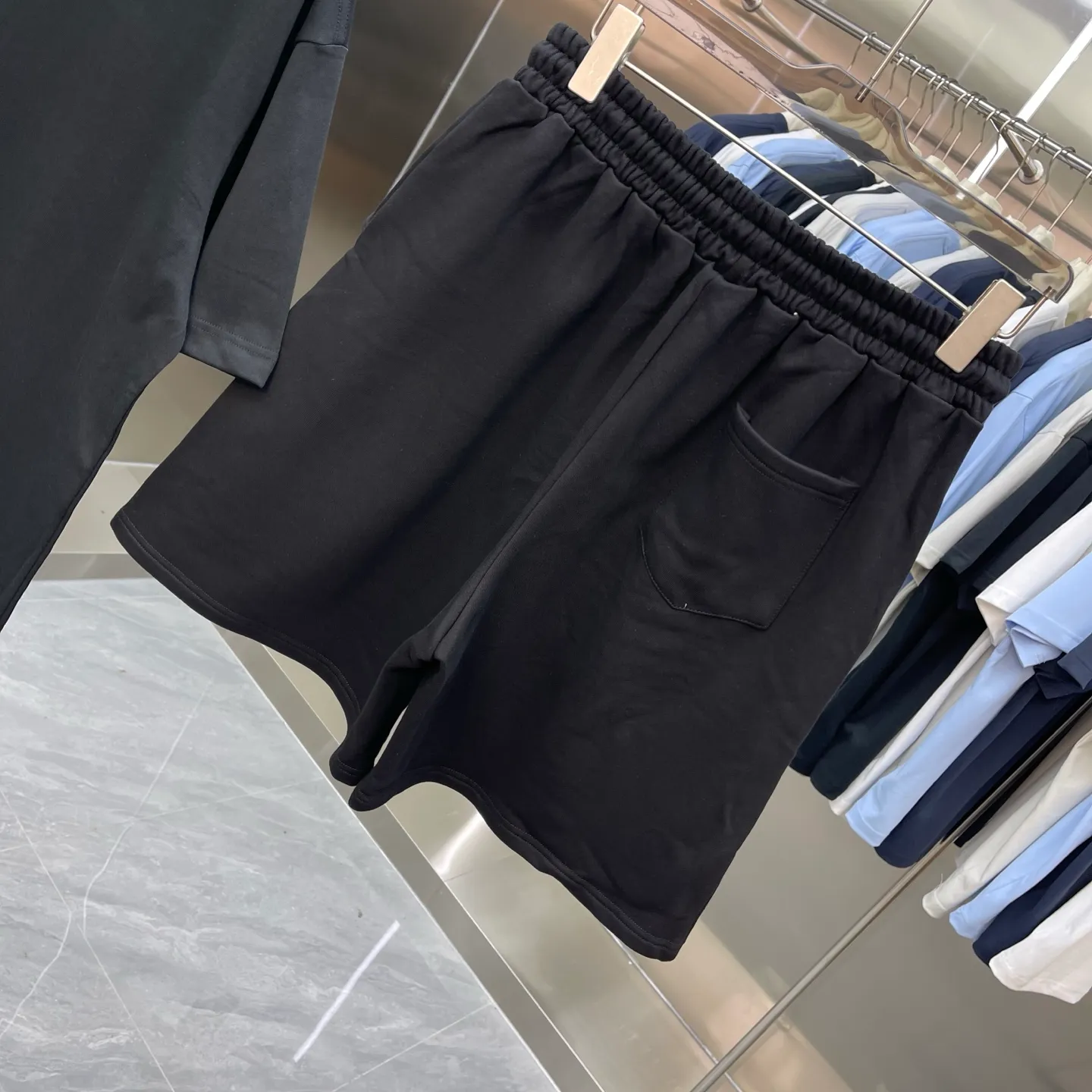 CASABLANCA Casablanca short-sleeved shorts suit. Original development. Comfortable upper body. Customized double-yarn fabric. Breathable, sweat-absorbent and odor-free. Environmentally friendly printing process. Factory OEM for domestic first-line brands. Impeccable workmanship. Color: Black White Sizes: S M L XL XXL